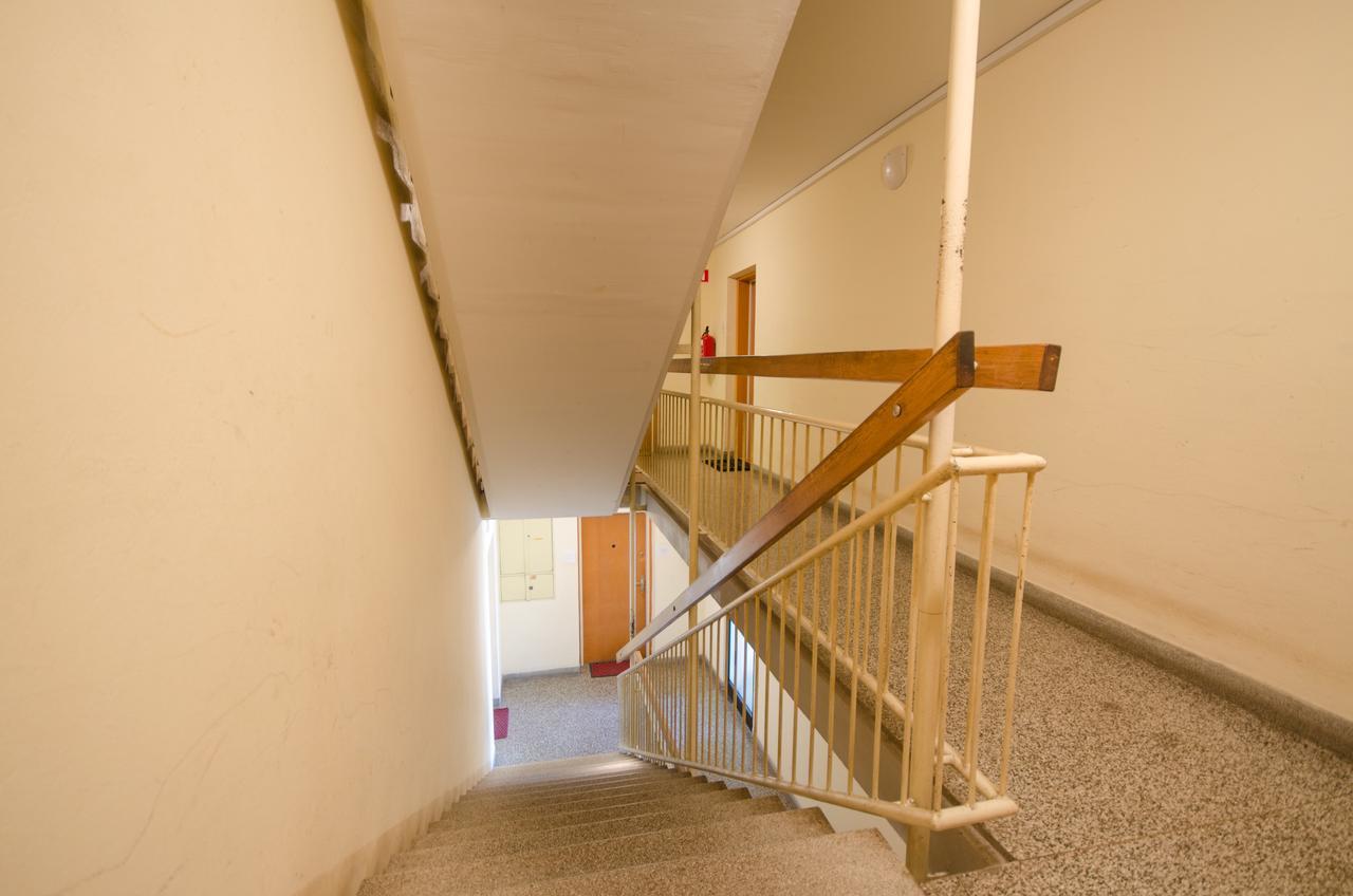 Apartment Near The Train Station Ljubljana Bagian luar foto
